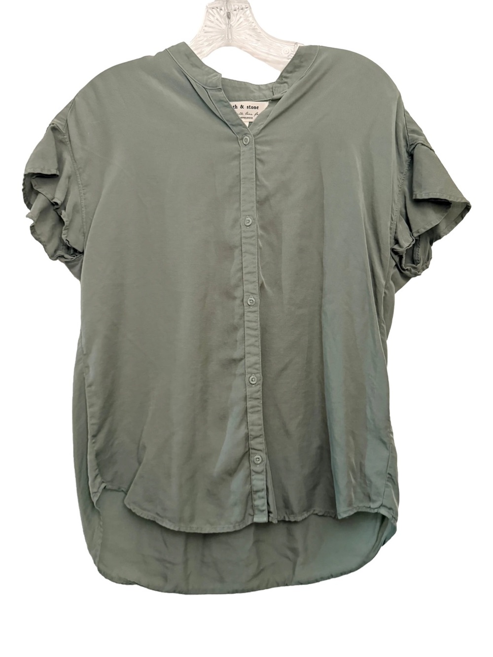 Cloth & Stone Anthropologie short sleeve button down shirt sage green EUC S